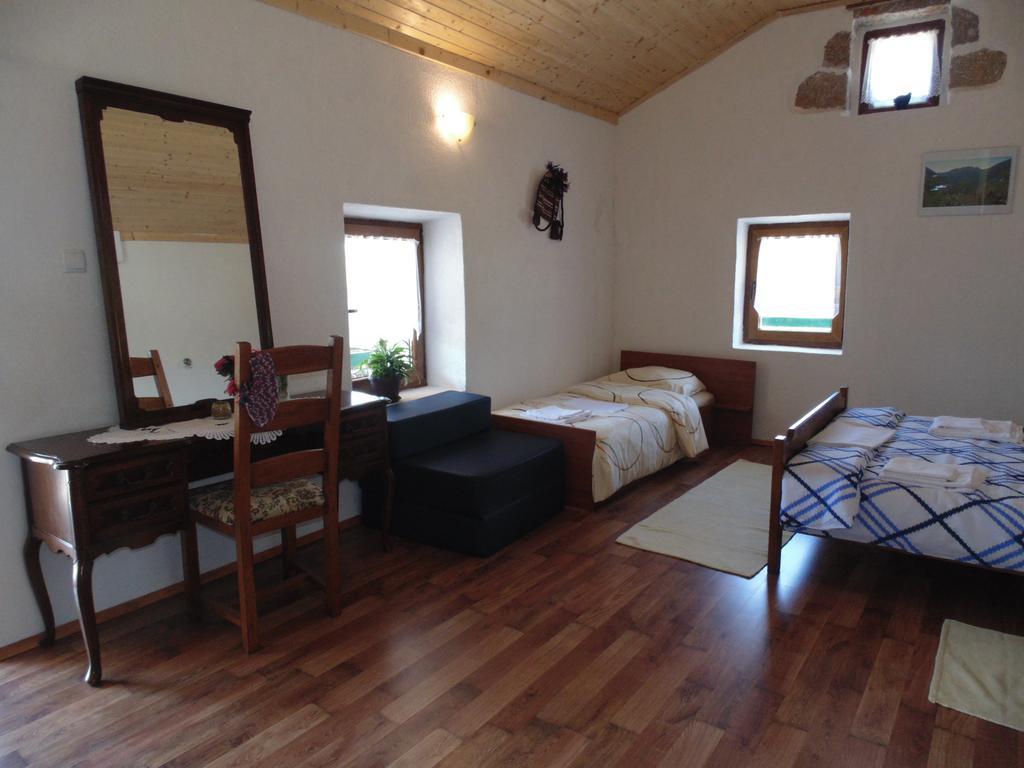 Holiday Home Paklenica Starigrad Paklenica Buitenkant foto