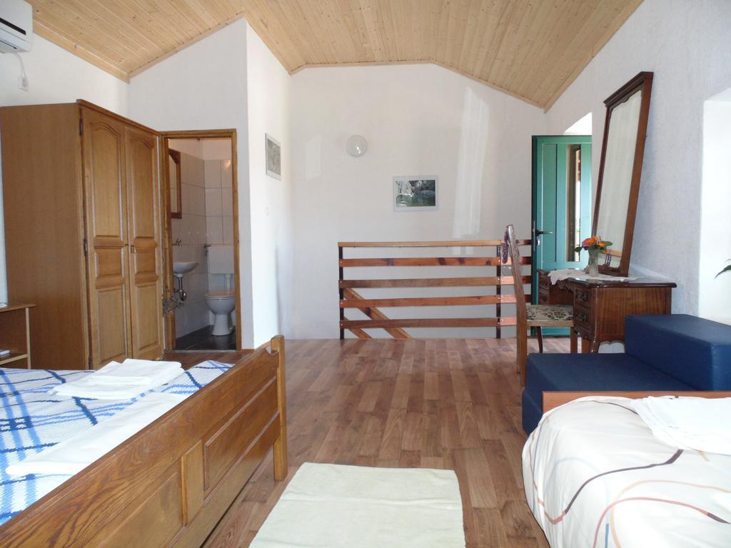 Holiday Home Paklenica Starigrad Paklenica Buitenkant foto