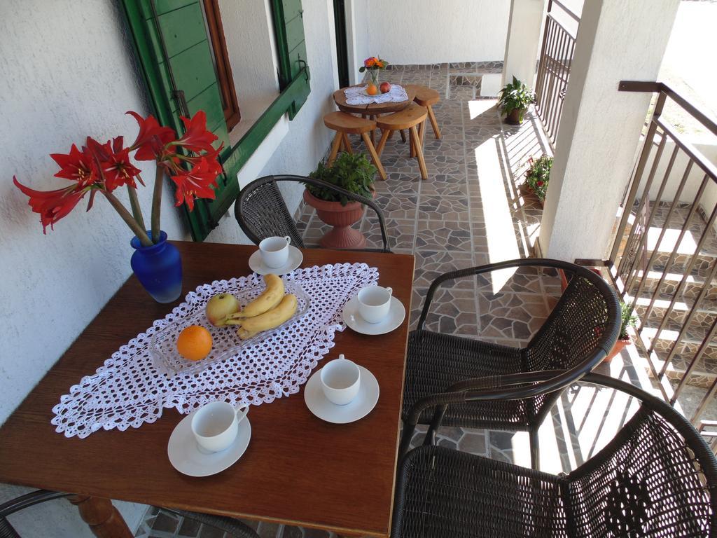 Holiday Home Paklenica Starigrad Paklenica Buitenkant foto