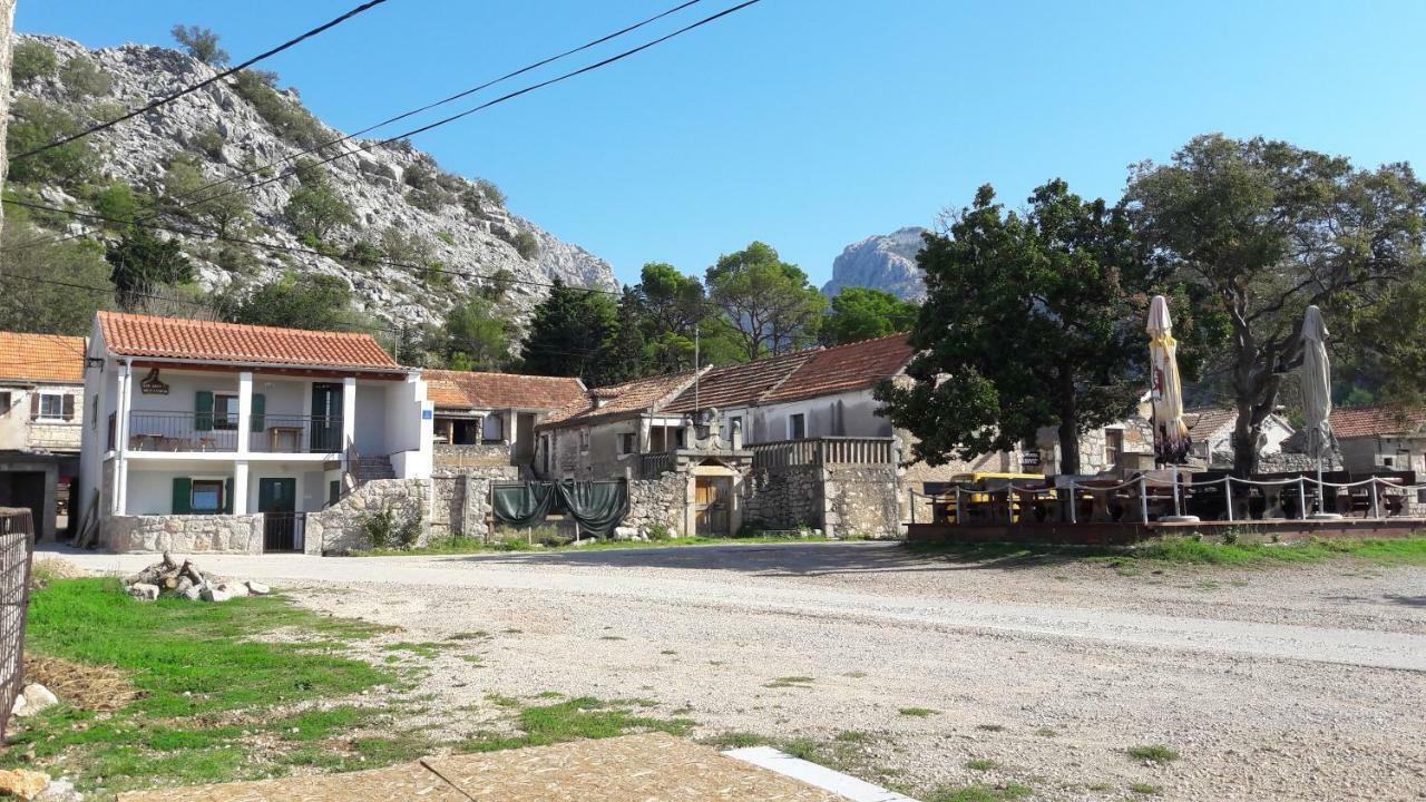 Holiday Home Paklenica Starigrad Paklenica Buitenkant foto